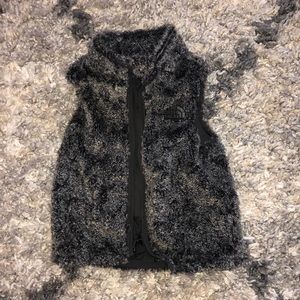 EUC North Face Furry Vest sz 2T